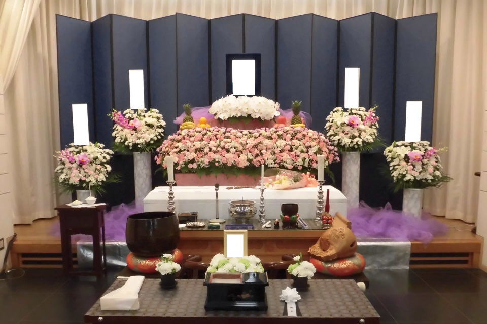 家族葬ガイド　花祭壇A-1