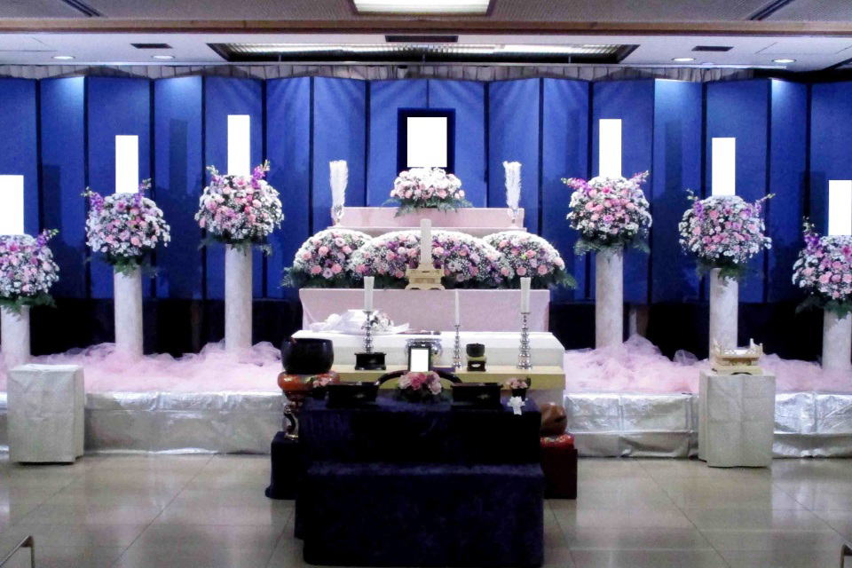 家族葬ガイド　花祭壇A-4
